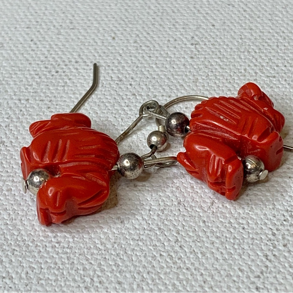 Vintage Southwestern Hand Carved Red Block Coral Buffalo Fetish Dangle Earrings - Picture 8 of 16